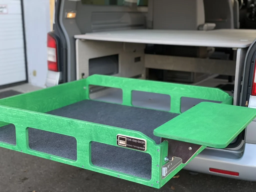 Birke-Multiplex Konstruktion der TRAVEL-SLEEP-BOX im VW Multivan