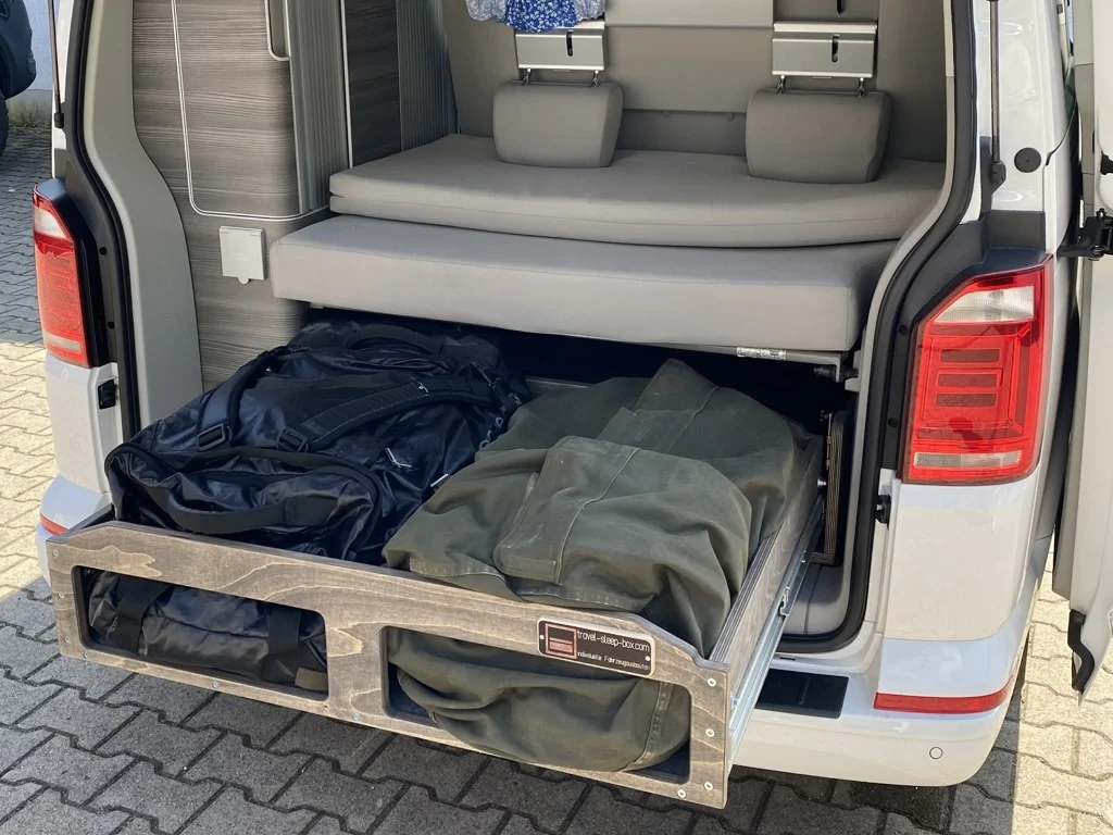 Passgenaue TRAVEL-SLEEP-BOX Stauraumbox im VW California Ocean
