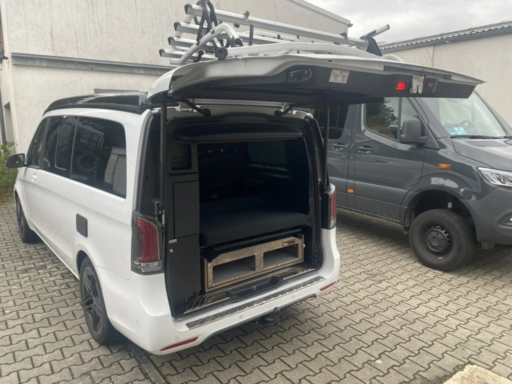 TRAVEL-SLEEP-BOX Schubkasten im Mercedes-Benz Marco Polo mit Schwerlastschienen und gut zugänglichem Stauraum